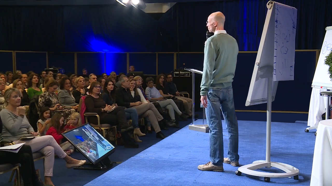 4_05_me_mettre_de_belles_chaussures_de_ville_ou_flouter_pour_qu'on